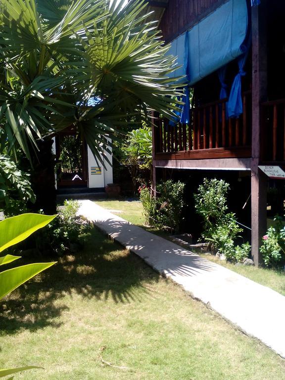 Lily Amed Beach Bungalows Hotel Exterior photo