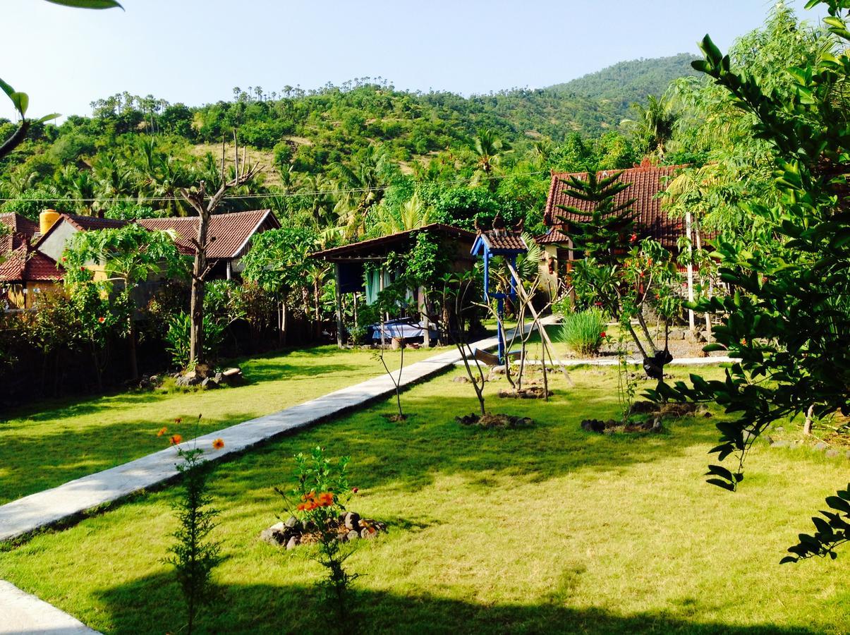 Lily Amed Beach Bungalows Hotel Exterior photo